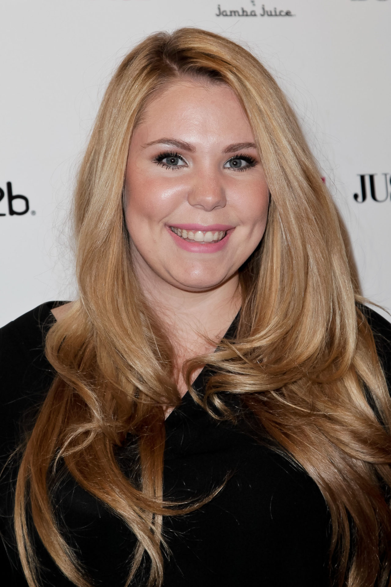 Who is Kailyn Lowry's father and where is he now?