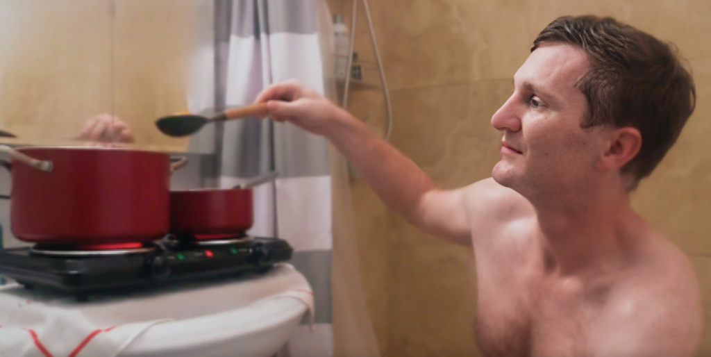 Loren cooks in bathroom while topless on 90 Day Fiance.